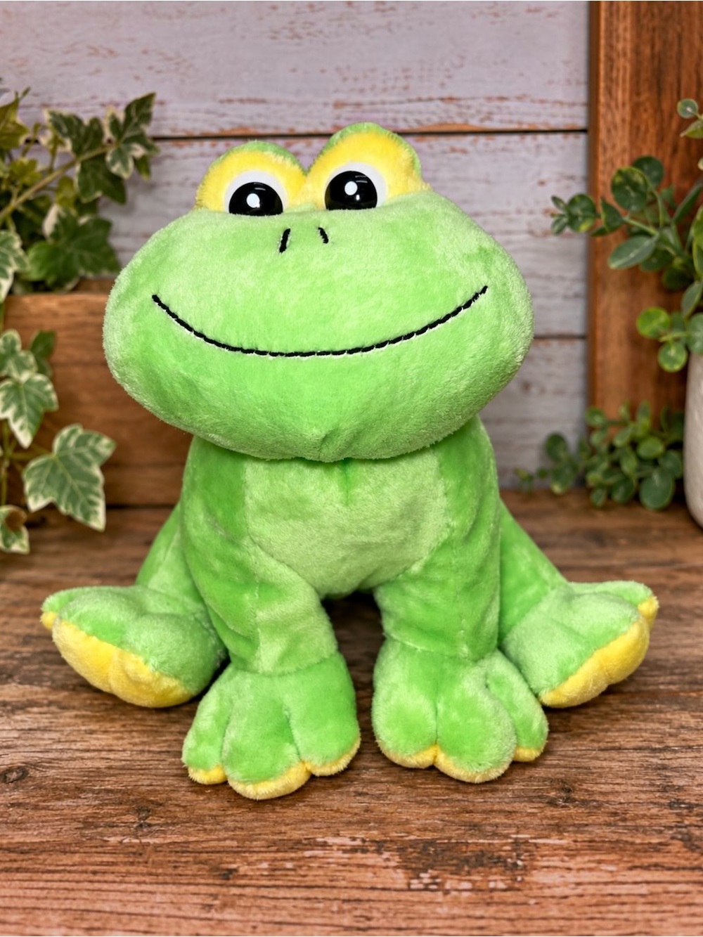 Kellytoy Frog Plush 7” Green Yellow Weighted Pellet Bottom Soft Toy